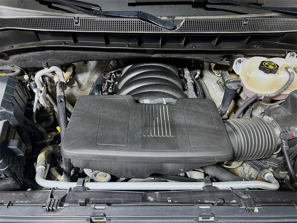 Used 2023 Chevrolet Suburban Premier image 28