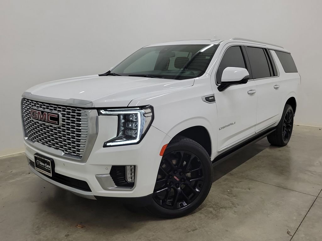 Used 2022 GMC Yukon XL Denali image 32
