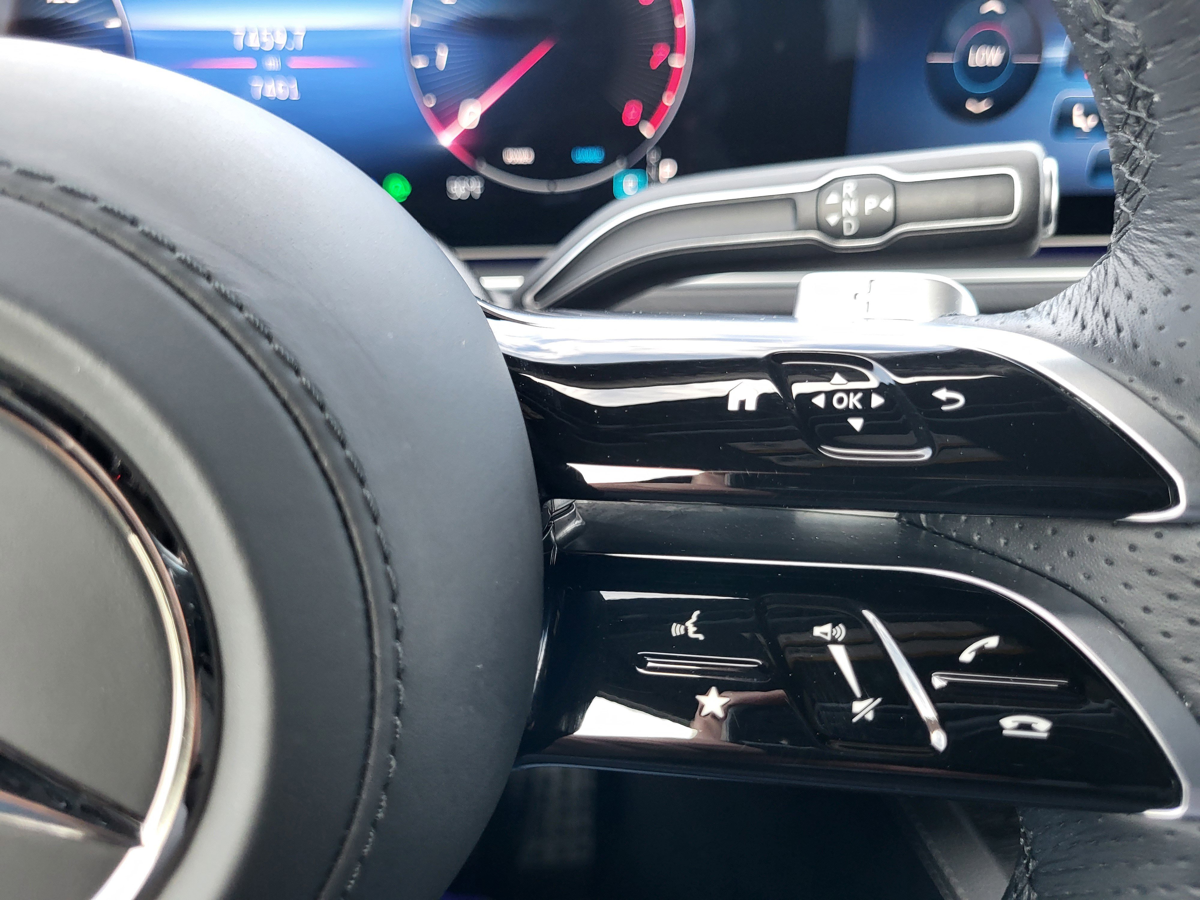 Used 2025 Mercedes-Benz GLS 450 4MATIC image 20