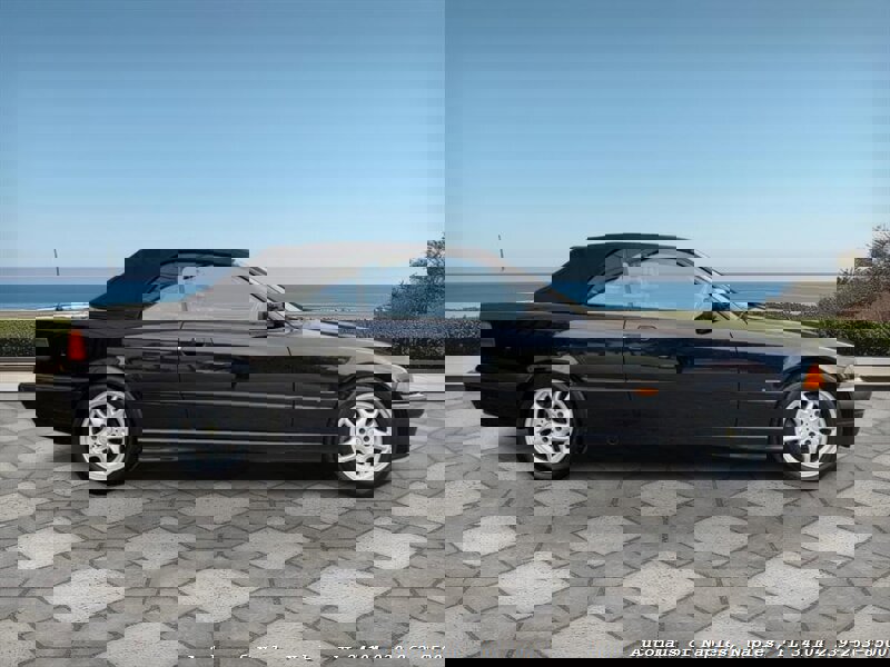 Used 1999 BMW 323i Convertible image 11