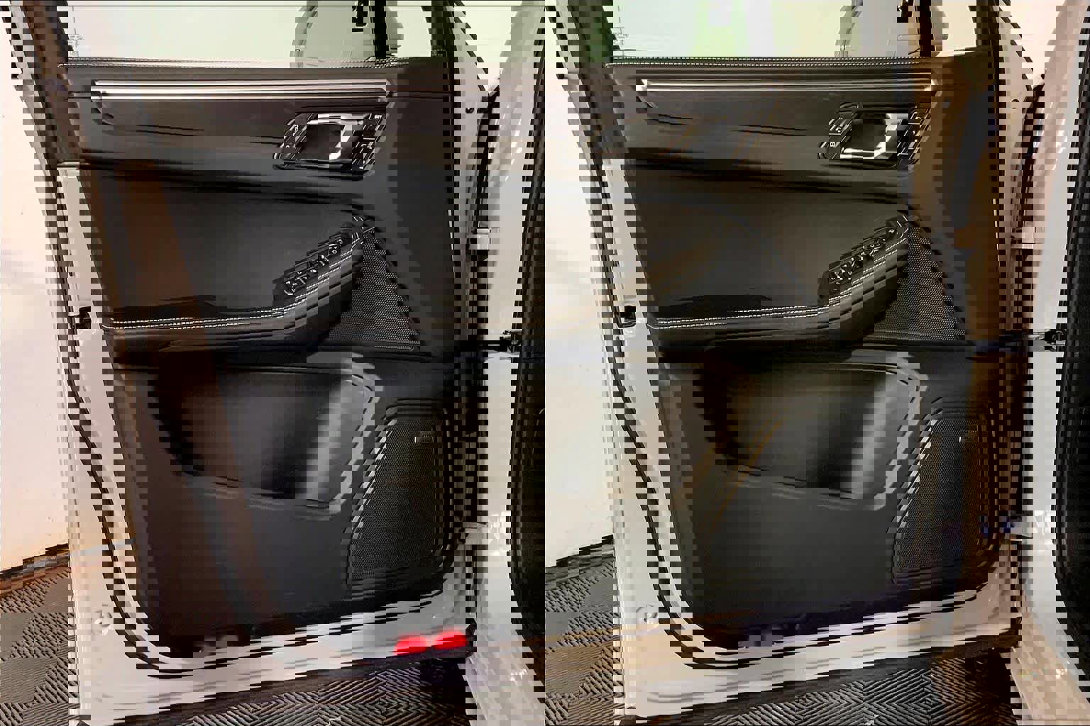 Used 2022 Porsche Macan GTS image 25