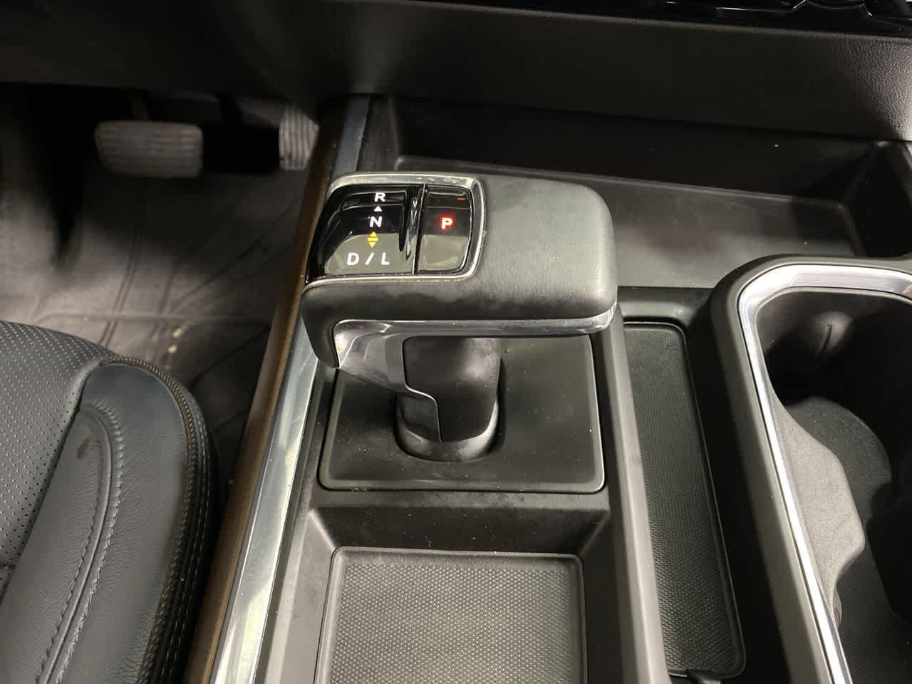 Used 2023 Chevrolet Silverado 1500 High Country w/ Technology Package AWD/4WD image 25