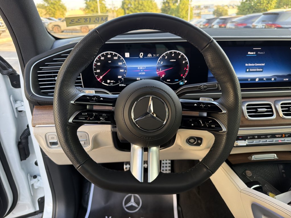 Used 2025 Mercedes-Benz GLS 580 4MATIC image 25