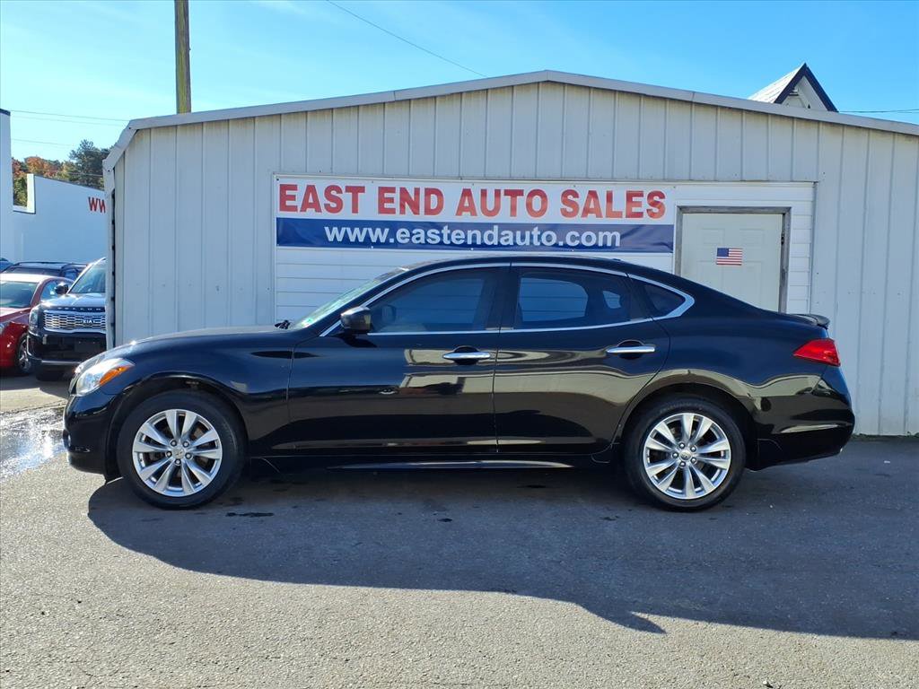Used 2011 INFINITI M37 x w/ Deluxe Touring Pkg image 2