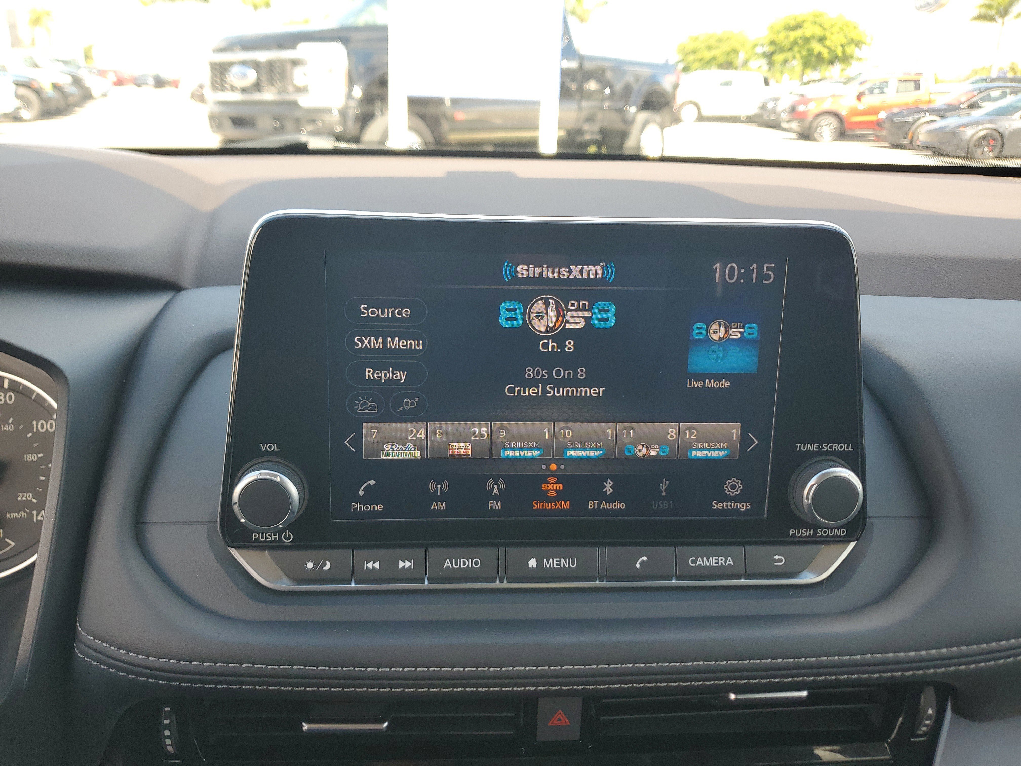 Used 2022 Nissan Rogue SV image 29