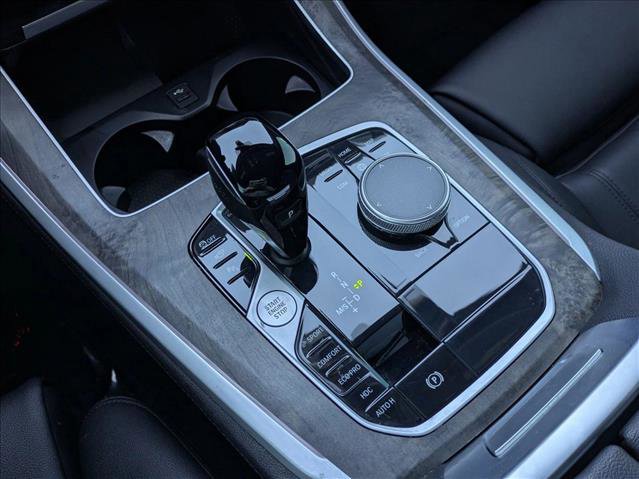 Used 2022 BMW X5 xDrive40i w/ Parking Assistance Package image 12