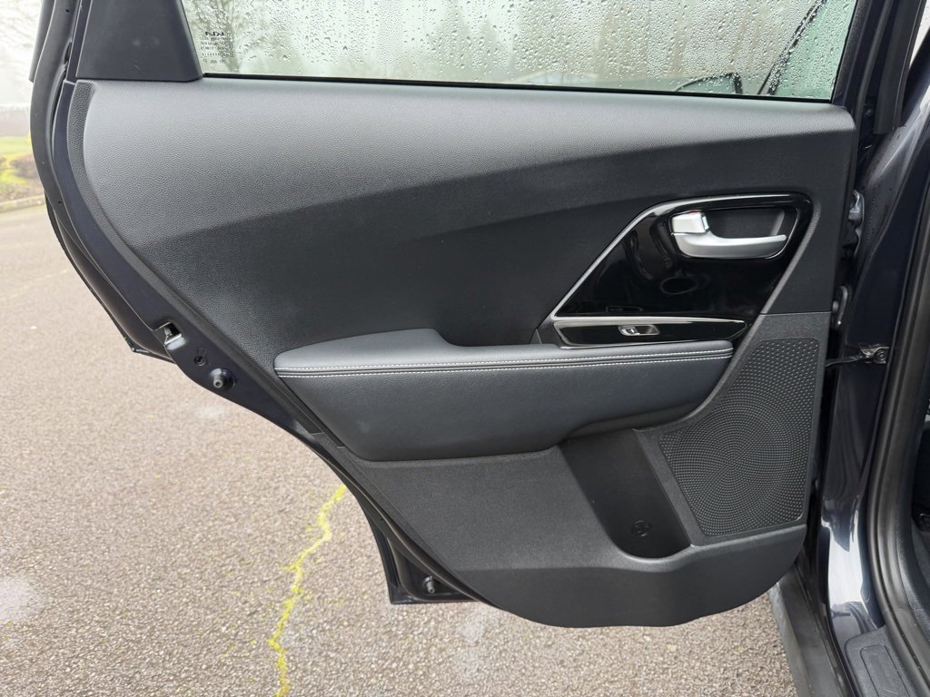 Used 2022 Kia Niro EX w/ Cold Weather Package image 32