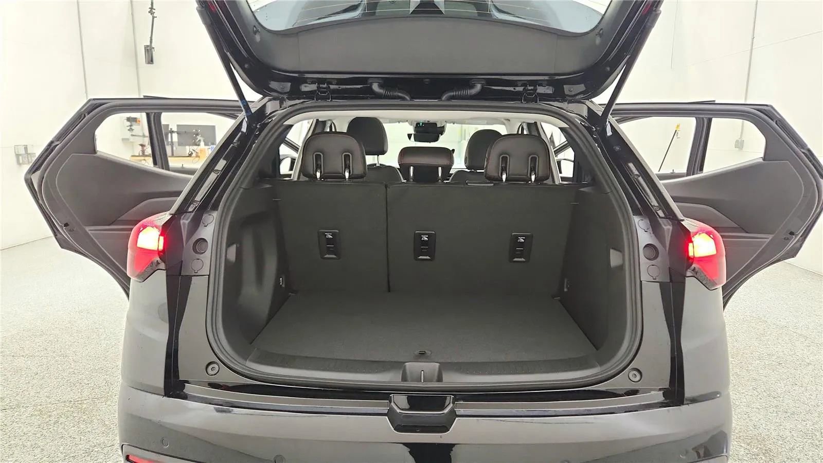 New 2027 Chevrolet Bolt RS w/ Technology Package image 19