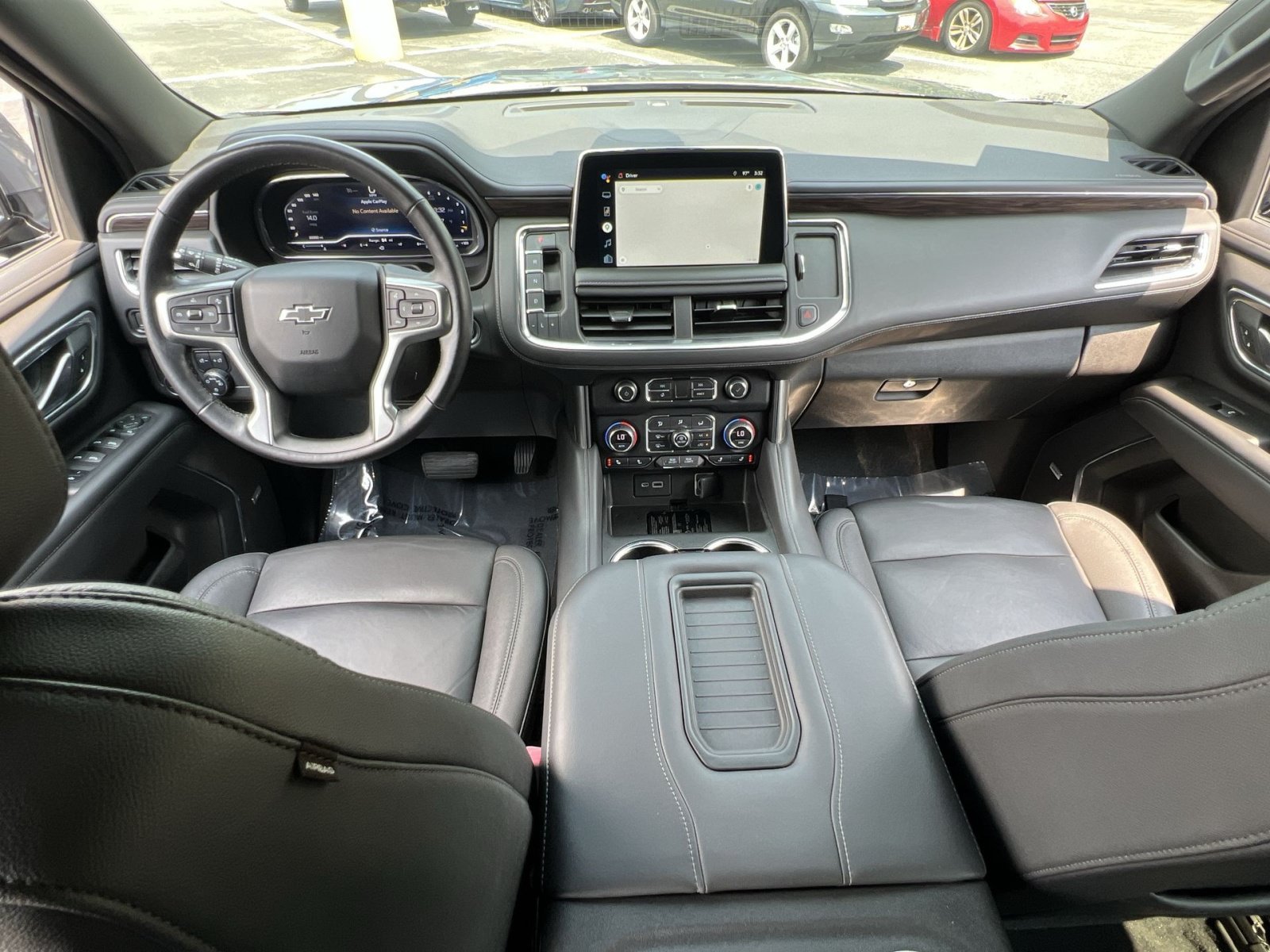 Used 2022 Chevrolet Suburban Z71 w/ Z71 Off-Road Package AWD/4WD image 22