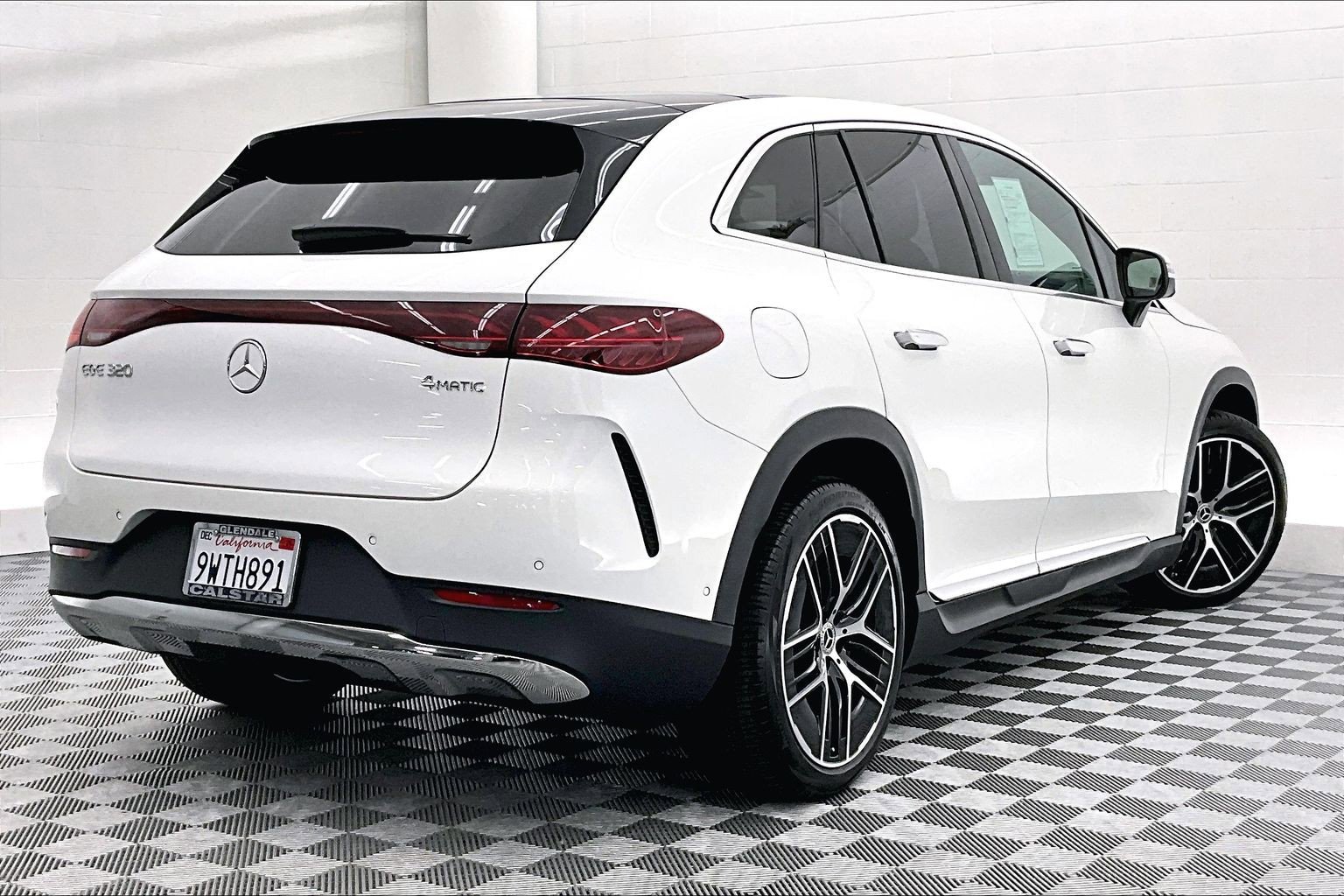 Used 2026 Mercedes-Benz EQE 320 4MATIC SUV image 10