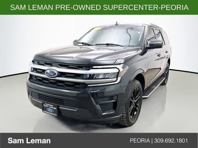 Used 2022 Ford Expedition XLT image 3