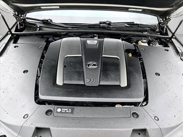 Used 2021 Lexus LS 500 w/ Accessory Package (Z2) image 11