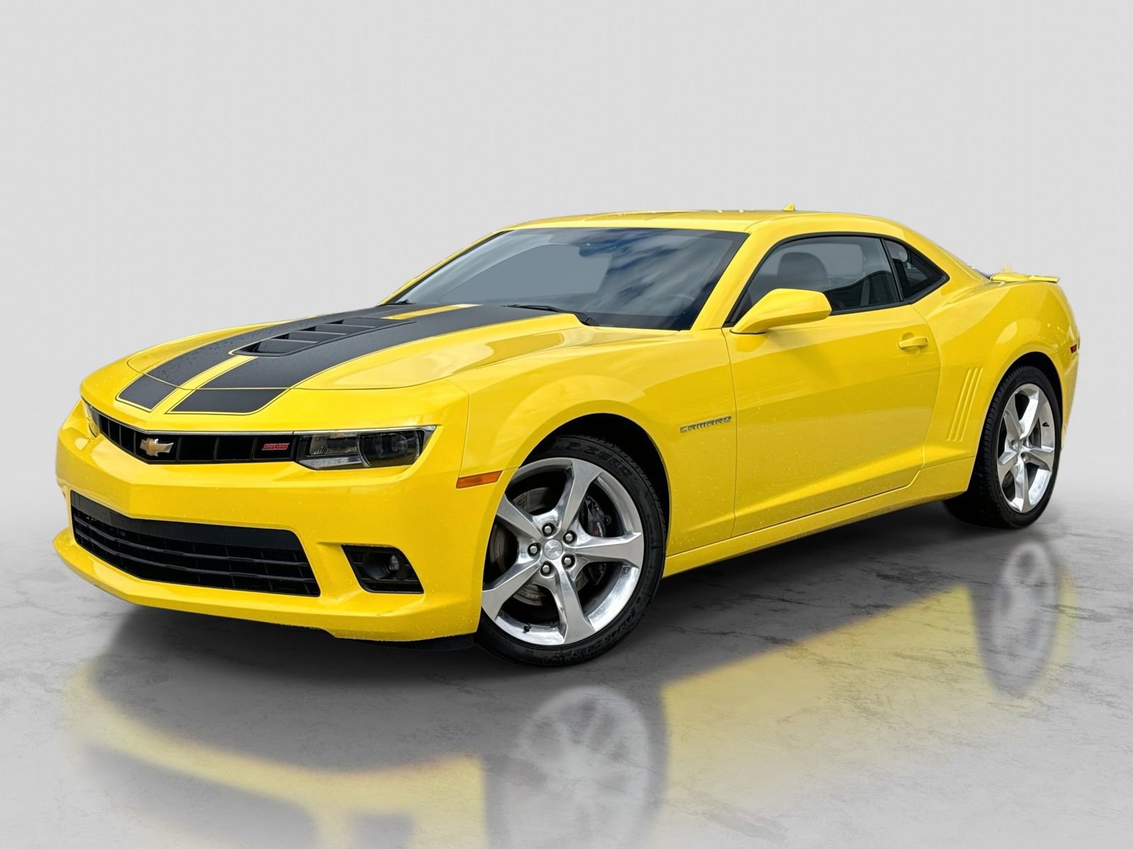 Used 2014 Chevrolet Camaro SS w/ RS Package RWD image 1