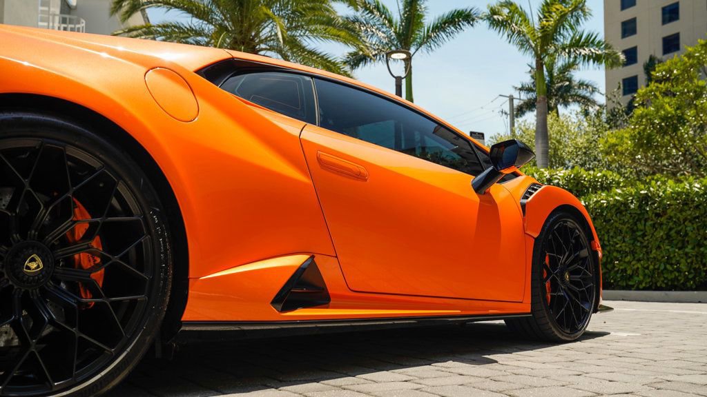 Used 2022 Lamborghini Huracan STO image 25