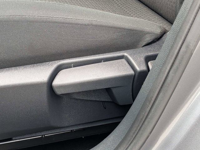Used 2025 Nissan Kicks S FWD image 19