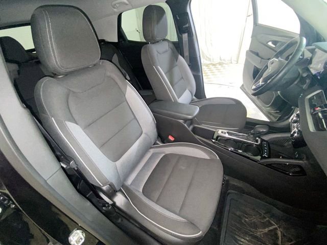 Used 2025 Chevrolet TrailBlazer LT w/ Convenience Package AWD/4WD image 14