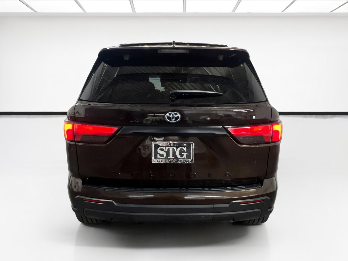 Used 2024 Toyota Sequoia SR5 w/ SR5 Premium Package AWD/4WD image 5