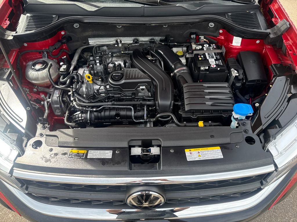 Used 2023 Volkswagen Taos SE w/ Panoramic Sunroof Package image 22