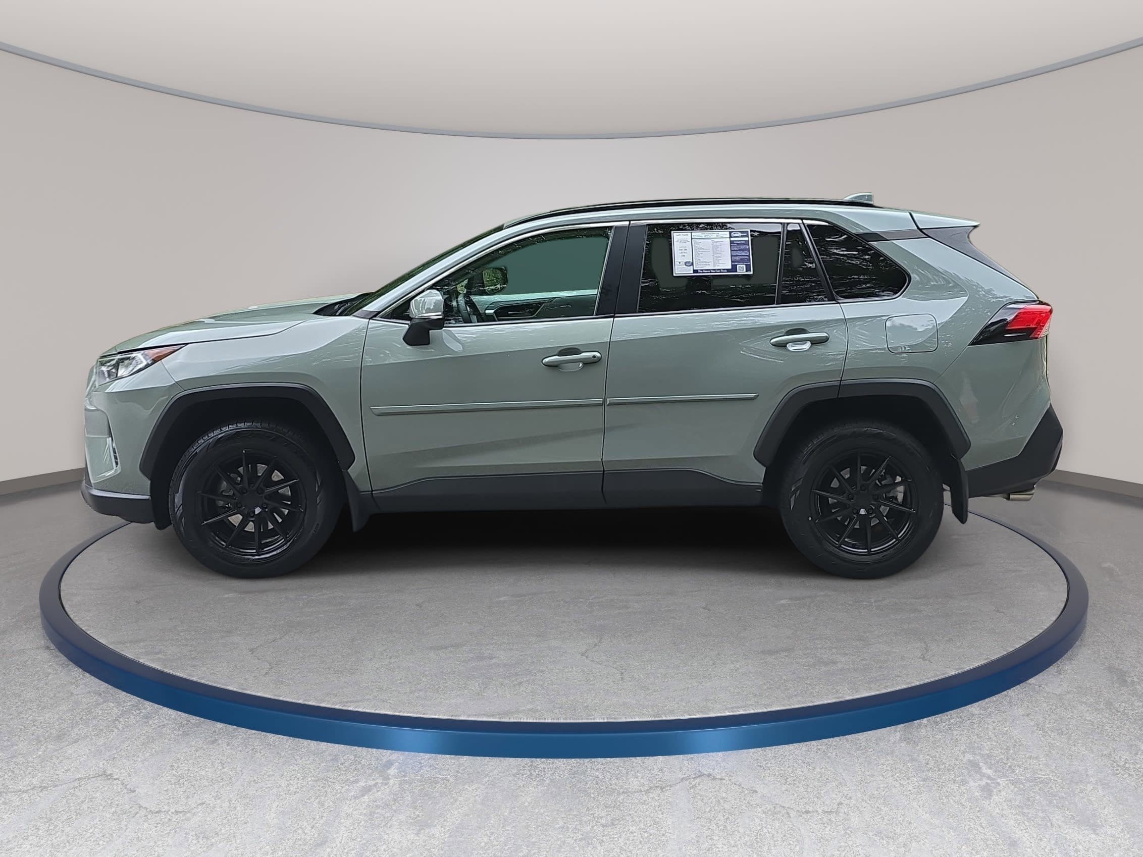 Used 2020 Toyota RAV4 XLE w/ Convenience Package AWD/4WD image 8