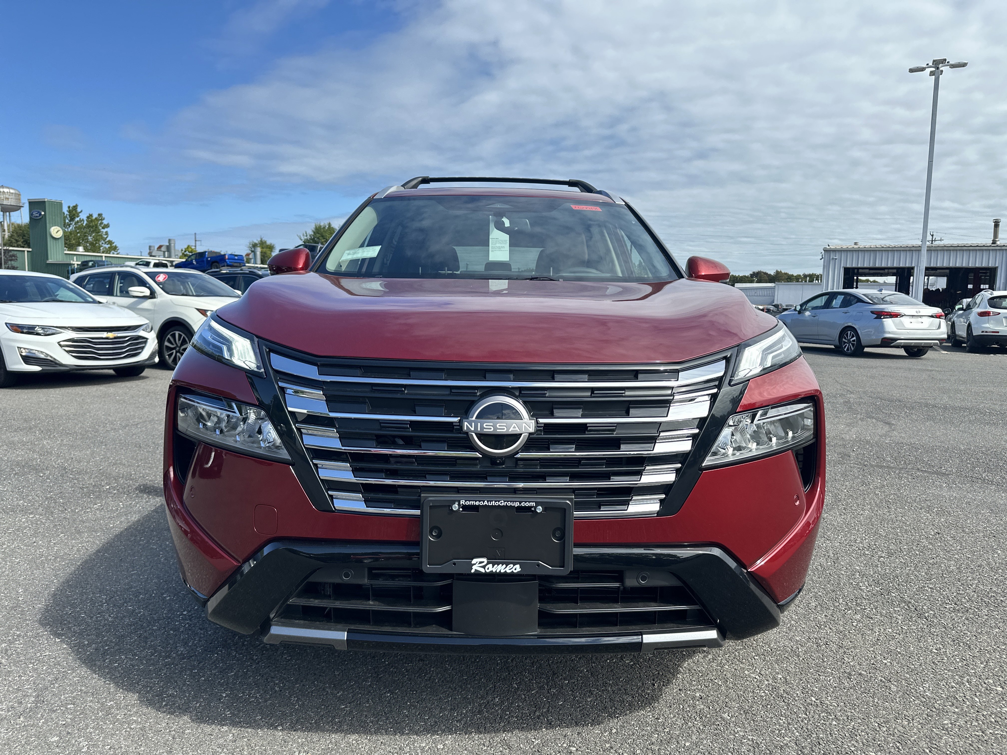 New 2026 Nissan Rogue Platinum w/ Platinum Premium Package image 2