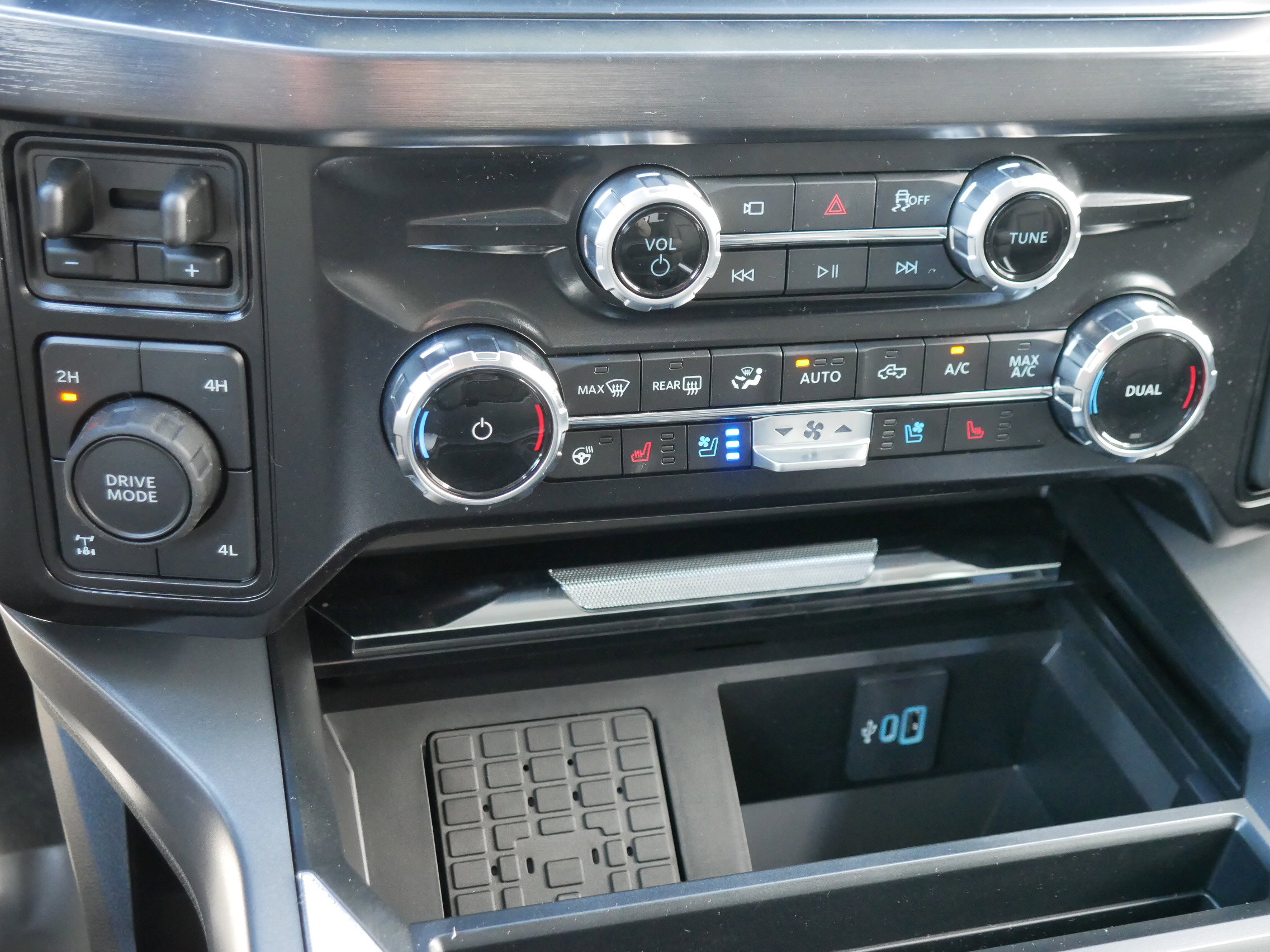 New 2025 Ford F250 Lariat w/ Lariat Ultimate Package image 20