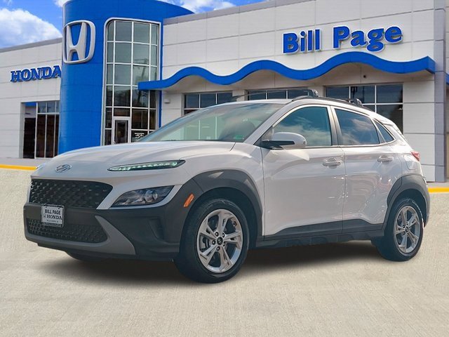 Used 2023 Hyundai Kona SEL image 2