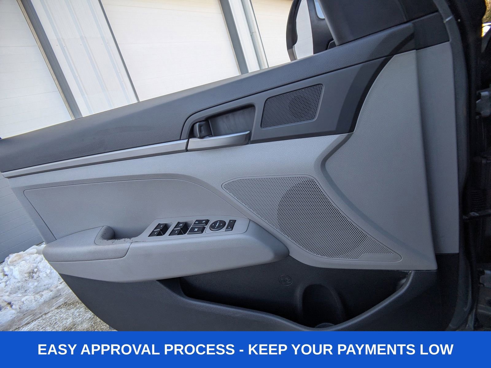 Used 2017 Hyundai Elantra SE image 31