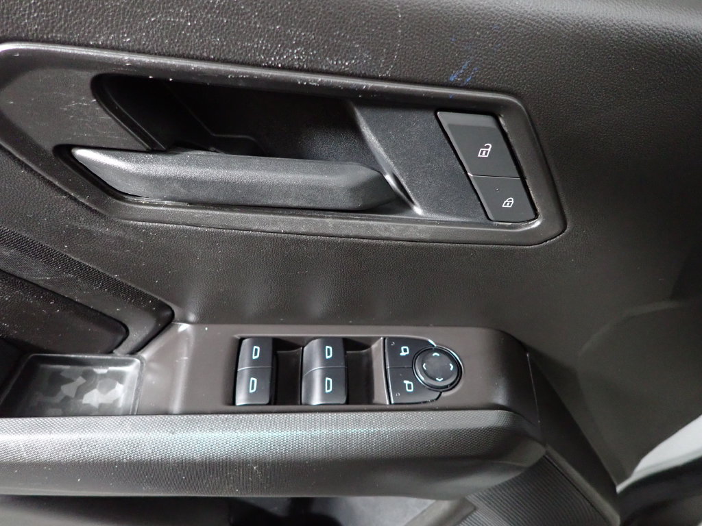 Used 2025 Chevrolet Colorado W/T AWD/4WD image 20
