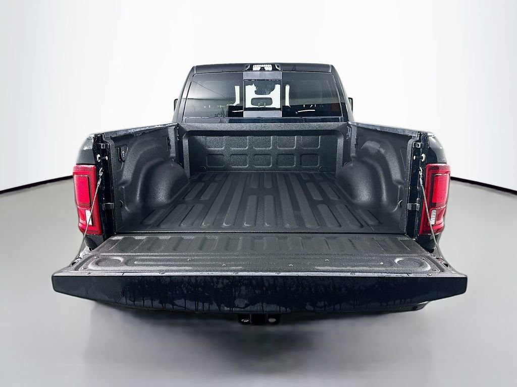 New 2025 RAM 3500 Laramie AWD/4WD image 16