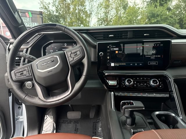 Used 2026 GMC Sierra 1500 Denali Ultimate w/ LPO, Black Badging Package AWD/4WD image 15