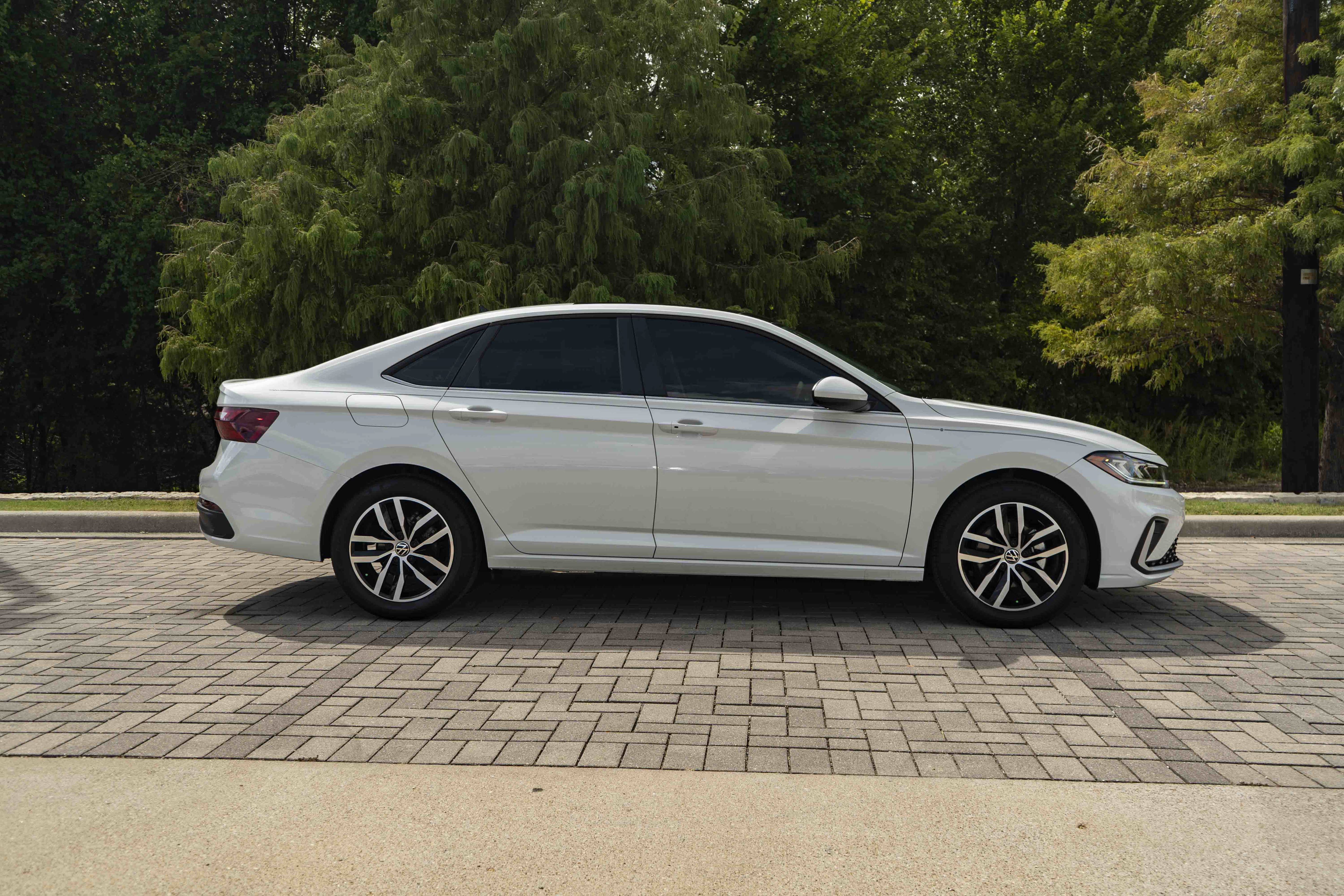Certified 2026 Volkswagen Jetta SE FWD image 9