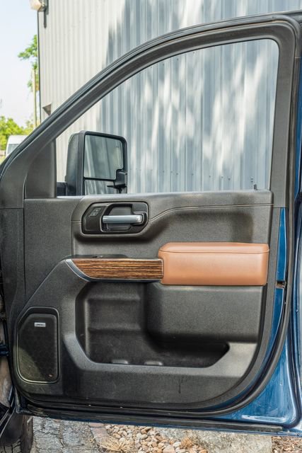 Used 2022 Chevrolet Silverado 3500 High Country image 43