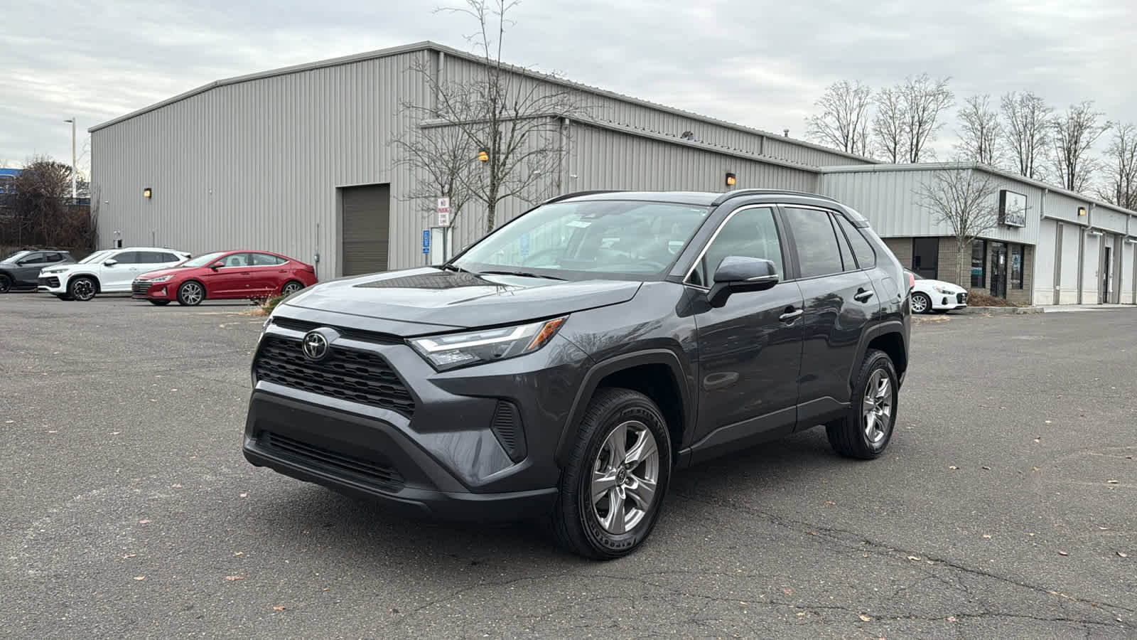 Used 2022 Toyota RAV4 XLE image 7