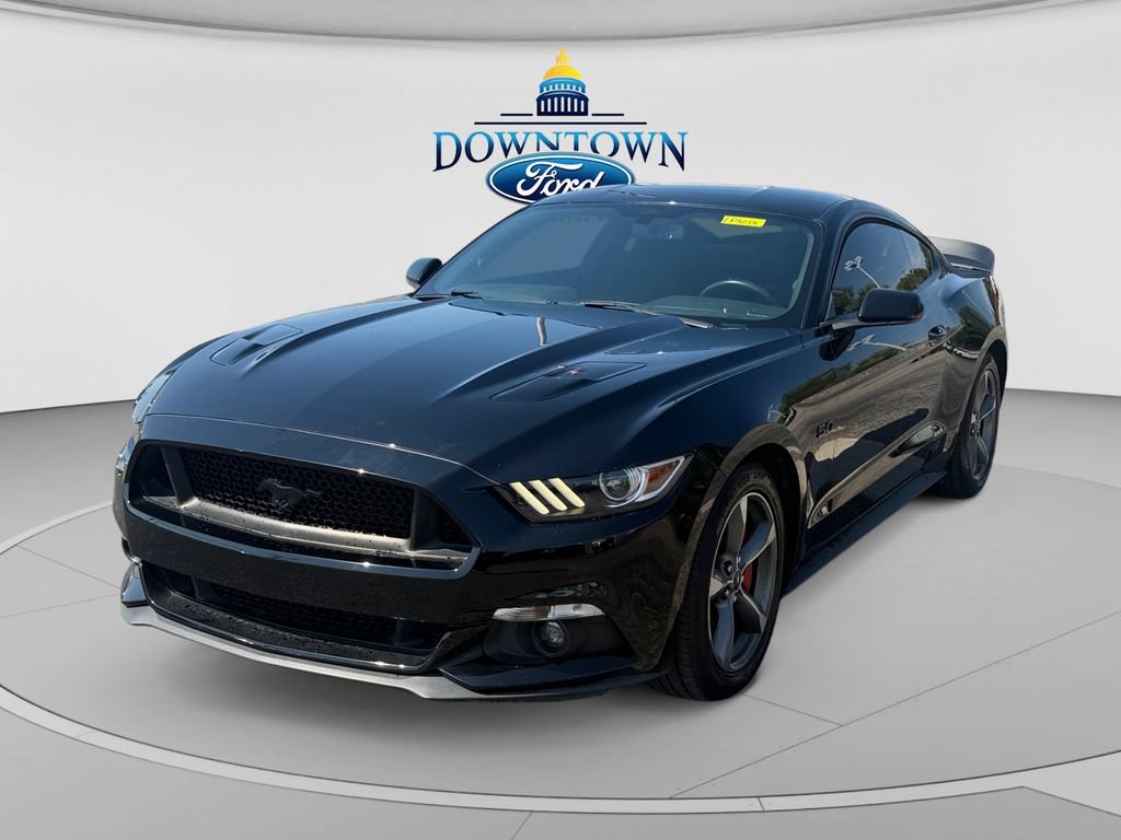 Used 2017 Ford Mustang GT RWD image 7