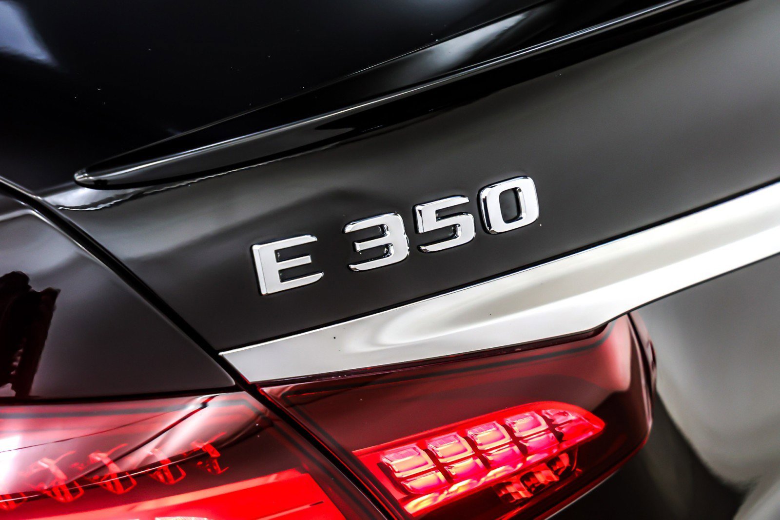 Used 2022 Mercedes-Benz E 350 Sedan image 10