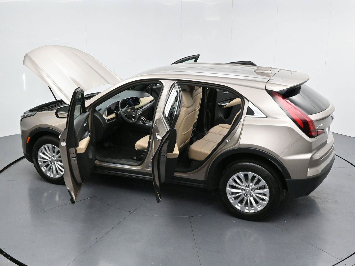 Certified 2024 Cadillac XT4 Luxury w/ Cold Weather Package FWD image 37