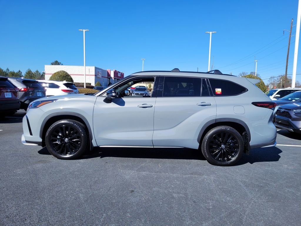 Certified 2025 Toyota Highlander XSE AWD/4WD image 4
