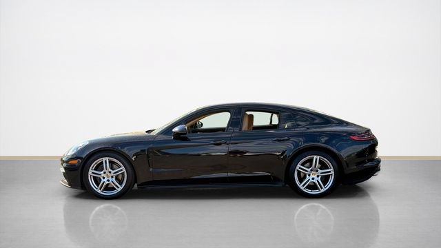 Used 2017 Porsche Panamera 4 AWD/4WD image 5