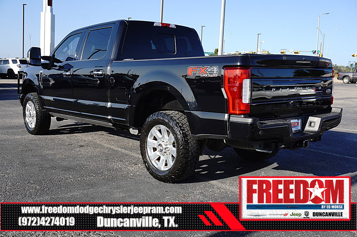 Used 2017 Ford F250 Platinum w/ Platinum Ultimate Package AWD/4WD image 3