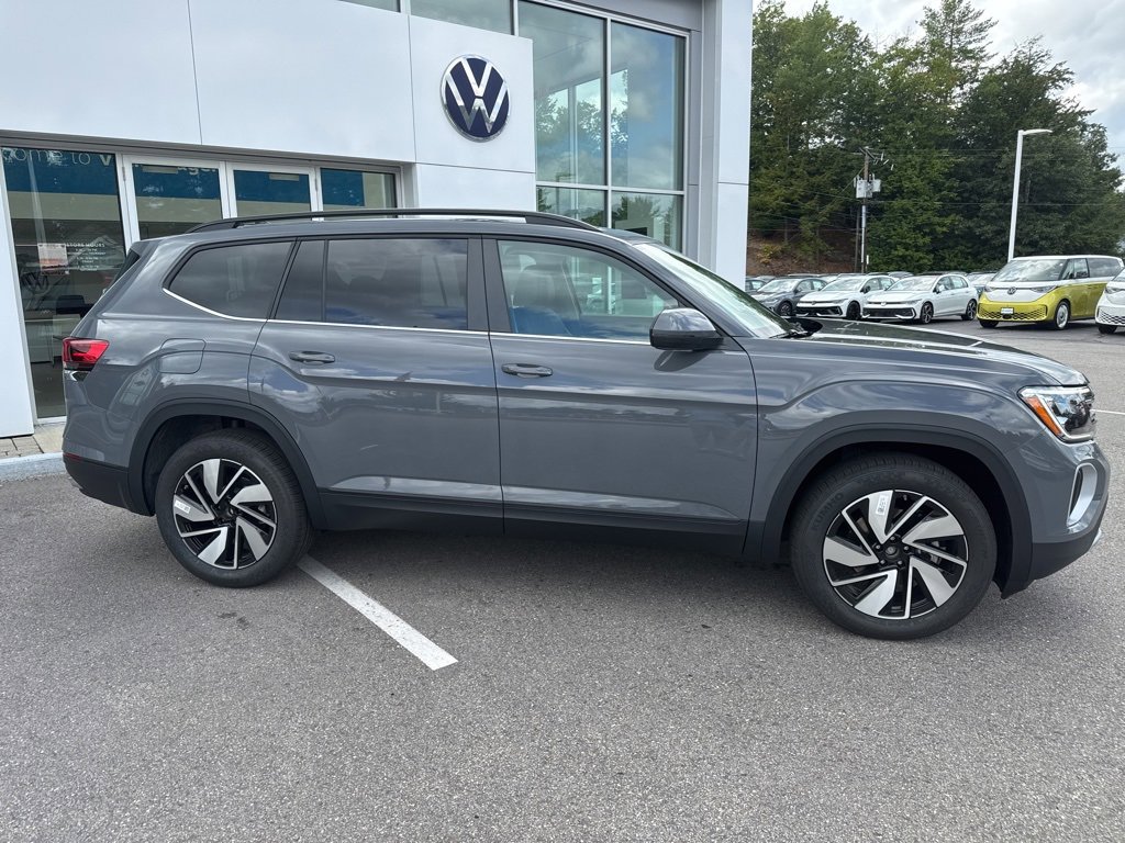 New 2026 Volkswagen Atlas SE image 12