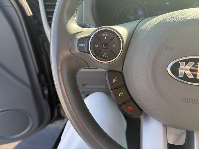 Used 2018 Kia Soul EV + w/ Sun & Fun Package image 40
