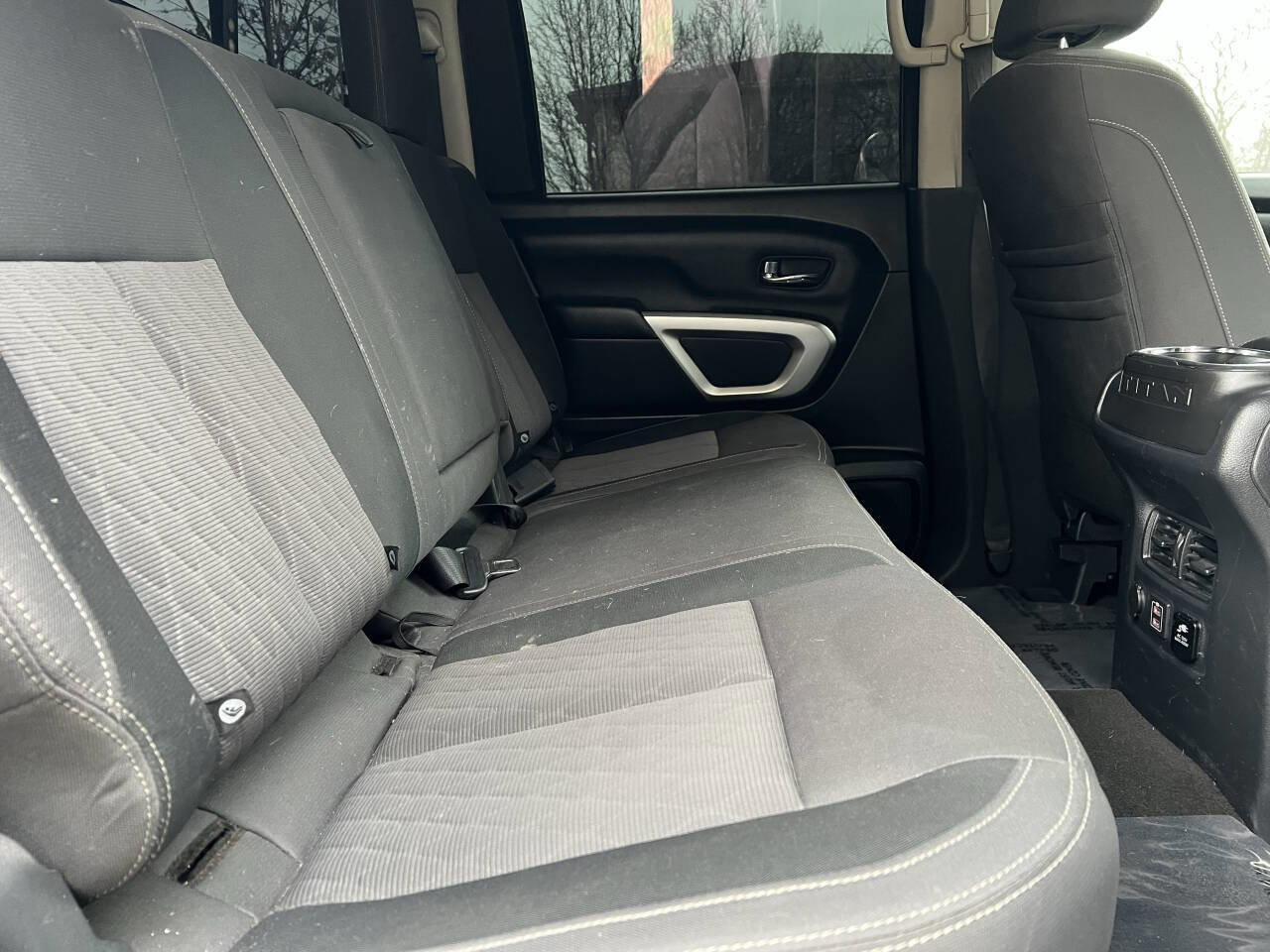 Used 2020 Nissan Titan SV w/ SV Convenience Package image 29