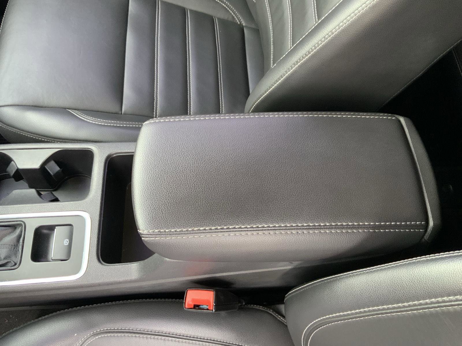 Used 2018 Ford Escape SEL image 45