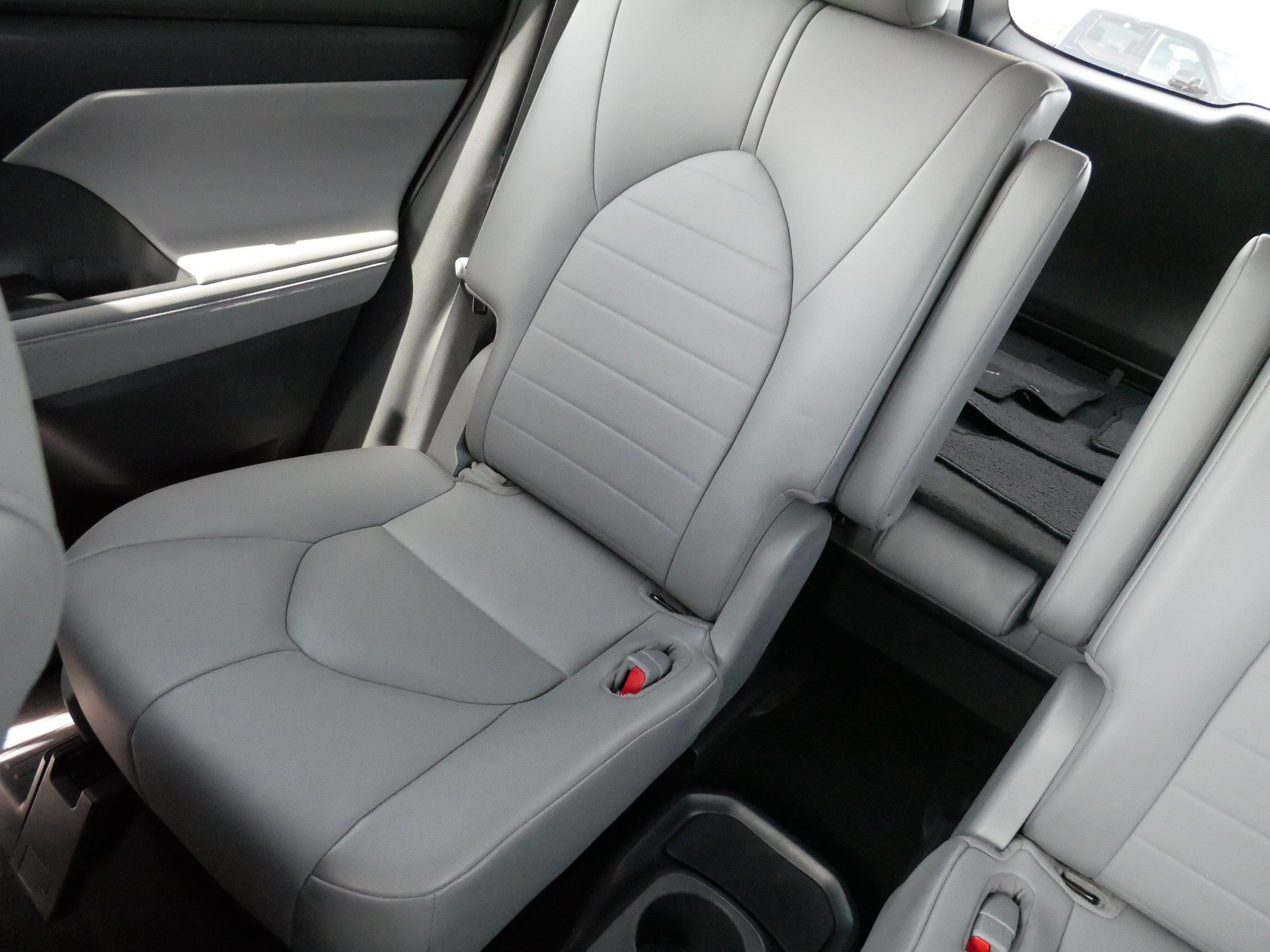 Certified 2021 Toyota Highlander XLE FWD image 12