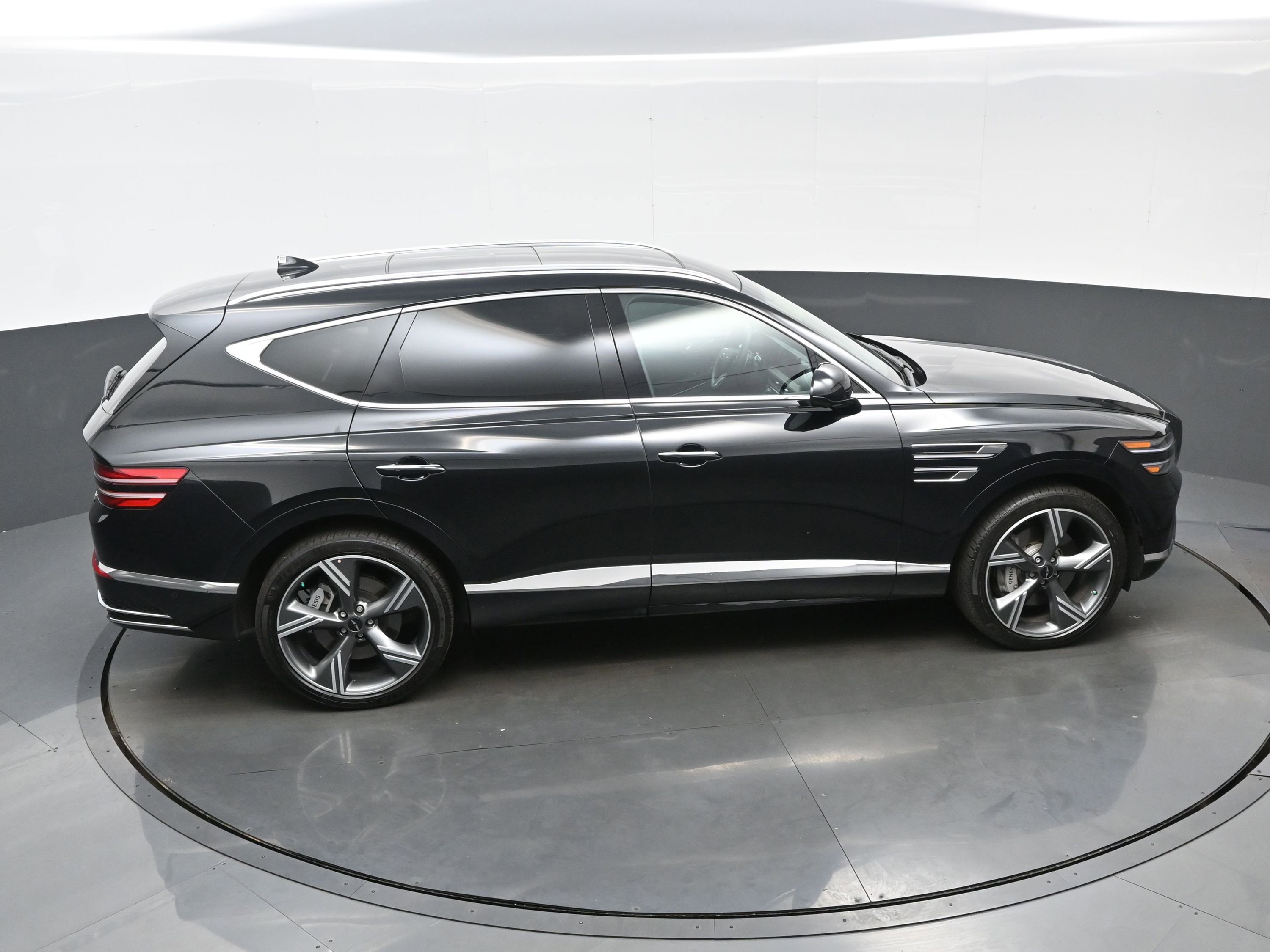 Certified 2025 Genesis GV80 3.5T Prestige image 40