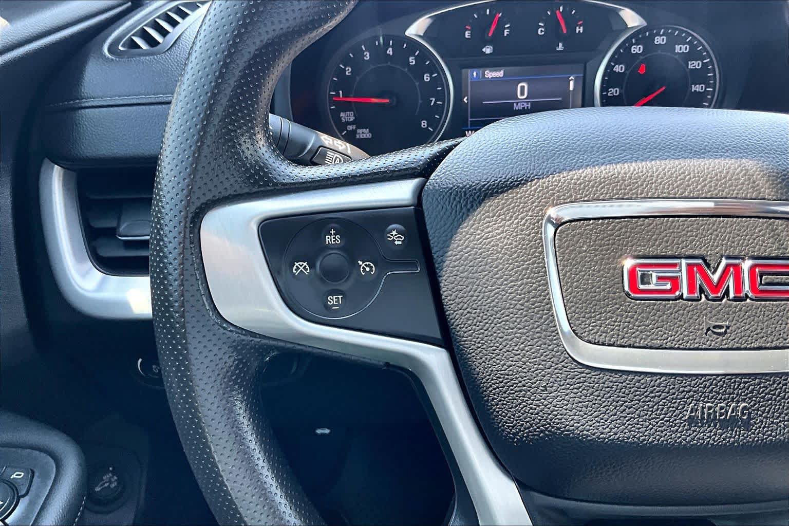 Used 2024 GMC Terrain SLE w/ Driver Convenience Package FWD image 46