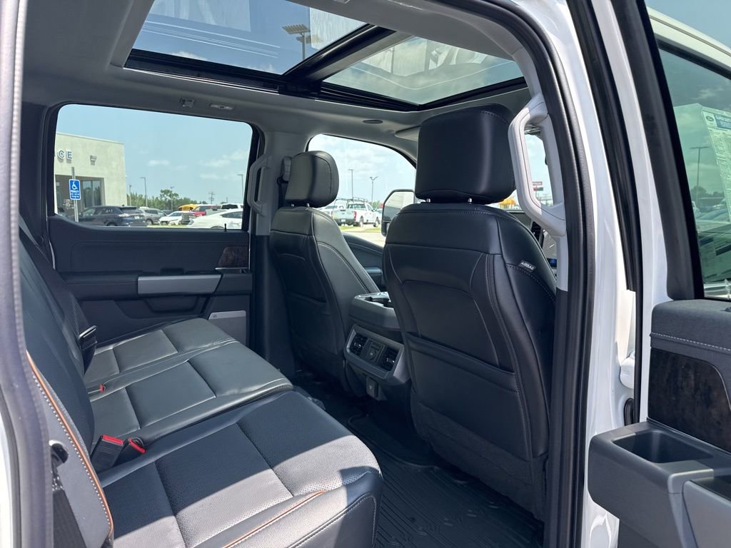 New 2025 Ford F350 Lariat w/ Lariat Ultimate Package image 18