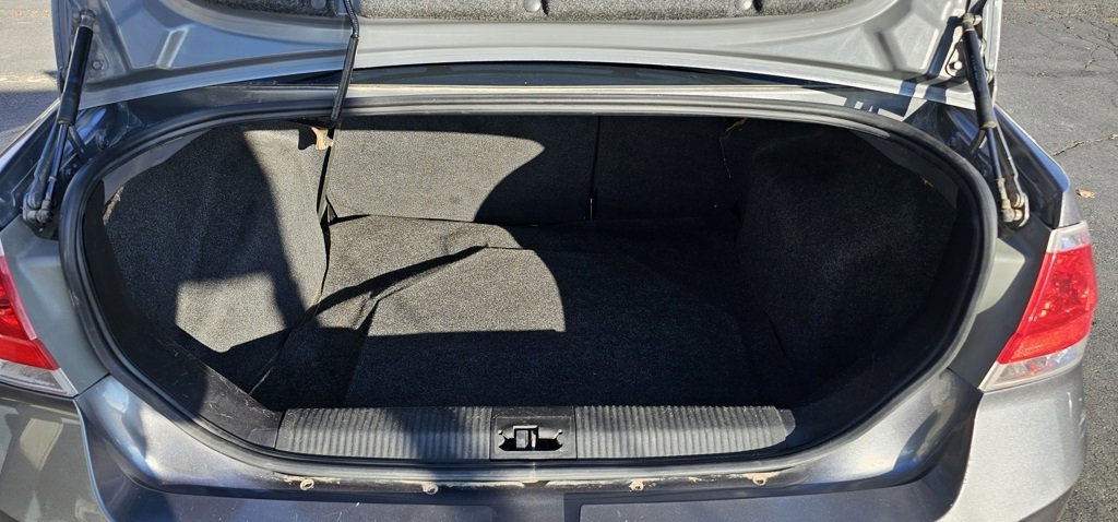 Used 2010 Ford Focus SE image 22