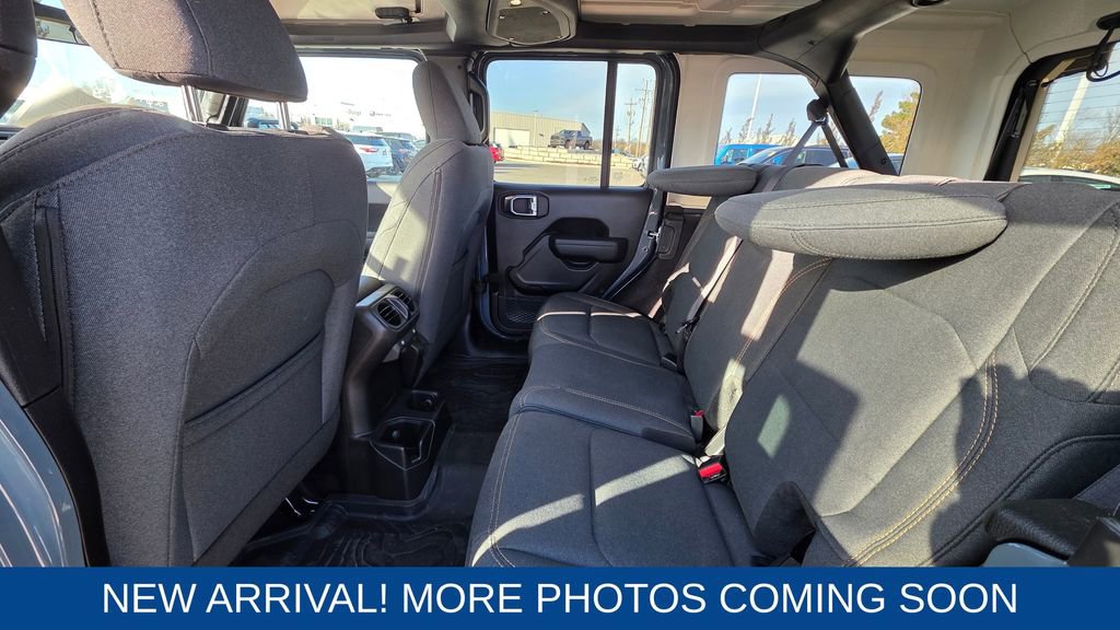 Used 2025 Jeep Wrangler Willys image 13