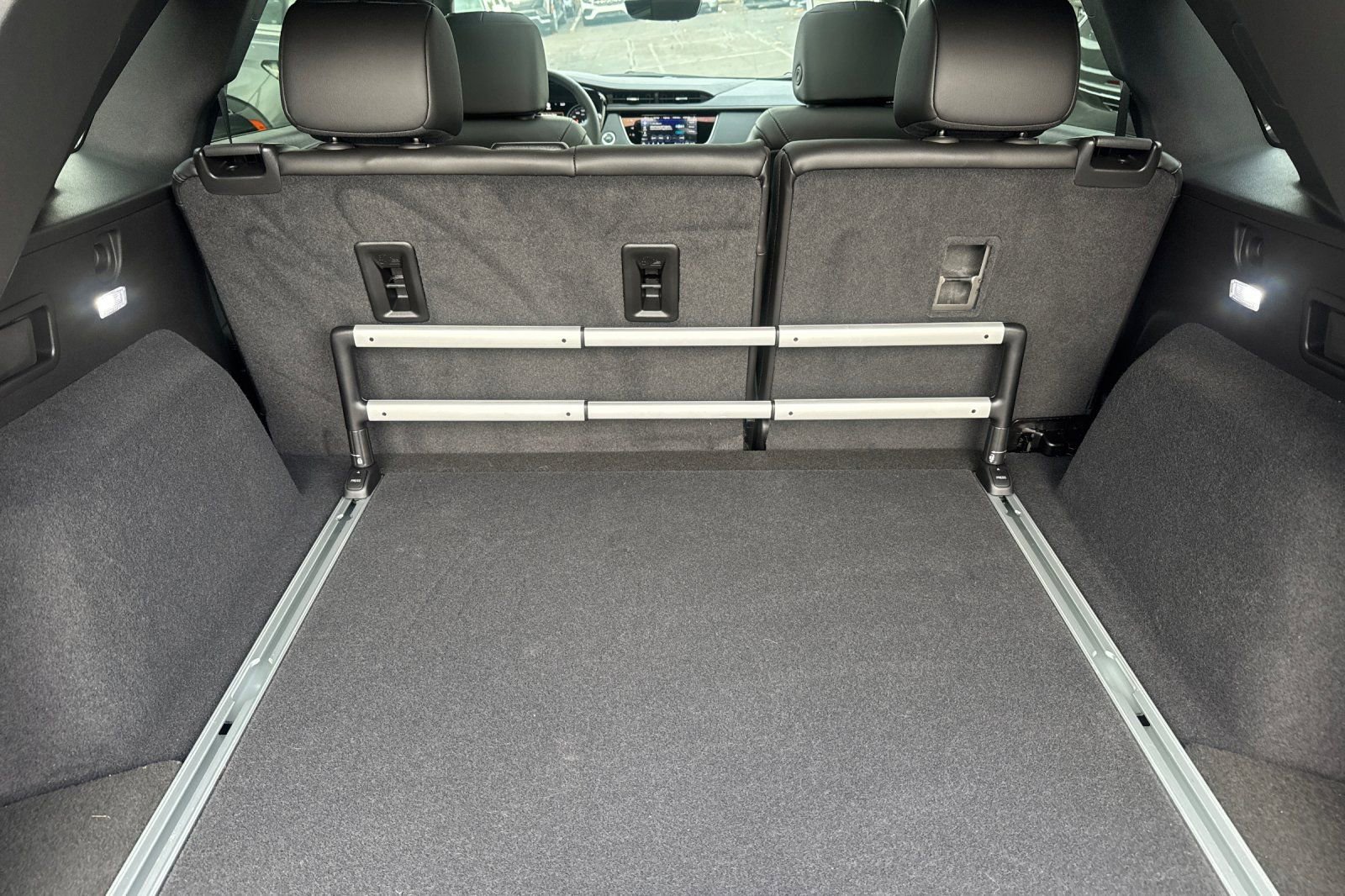 Used 2025 Cadillac XT5 Premium Luxury w/ LPO, Red Accent Package image 16